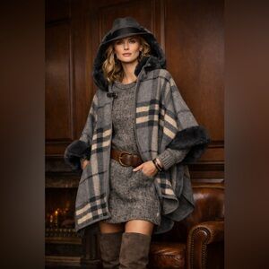 Elegant northern angel plaid Cape with Faux Fur Trim large/xlarge